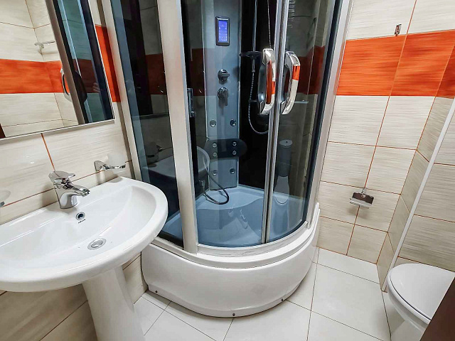 Helle 3-Zimmer-Wohnung, 78 m², Budva — photo 4